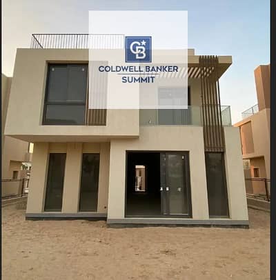 For a quick sale at the old price: a ready villa for viewing in Patio Town Compound by La Vista in Fifth Settlement, next to the American University.