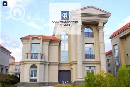 For quick sale: Villa at half price, immediate occupancy, turnkey, first row on the sea in Zahia Compound, New Mansoura. Ready for viewing. Installmen
