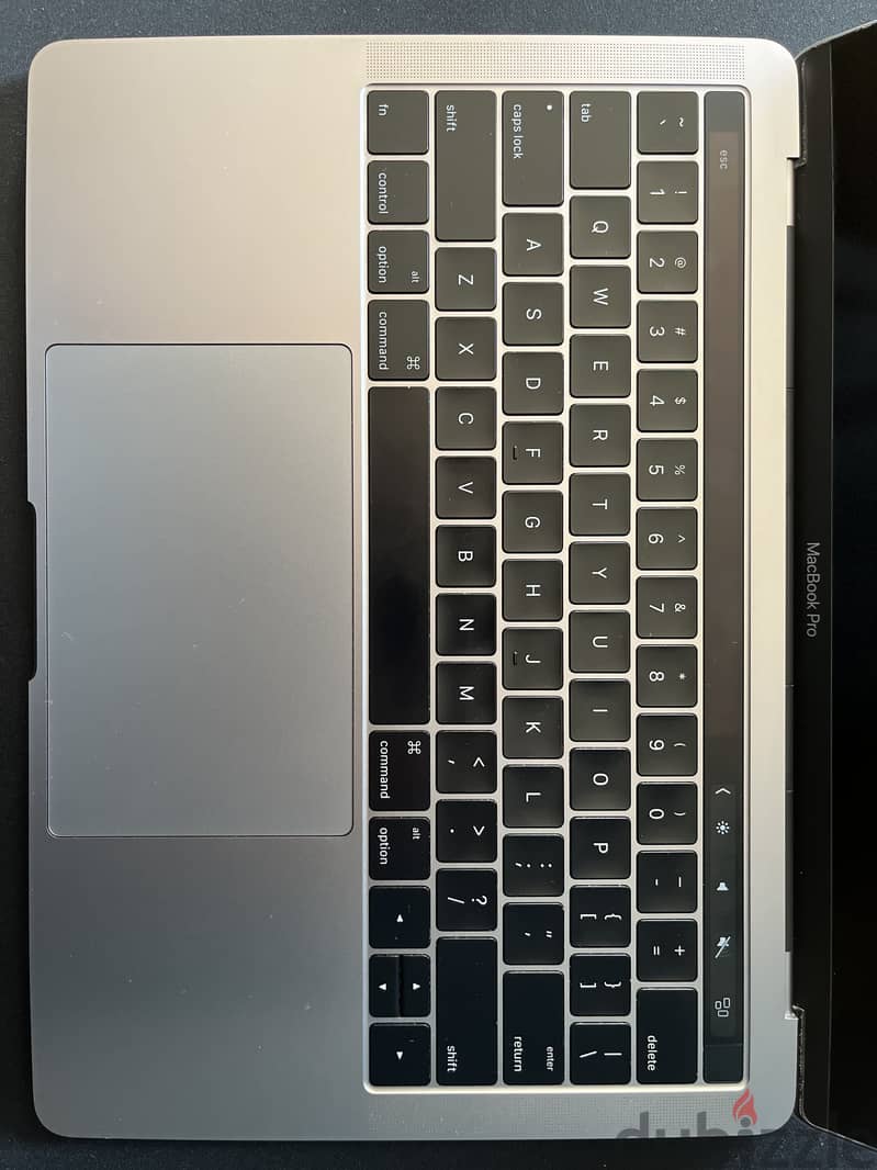 Macbook pro 13" with Touchbar, mint condition 2