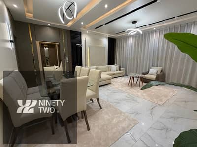 شقة فاخرة للإيجار في ليك فيو ريزيدنس – أول سكن – 144م – مفروشة بالكامل