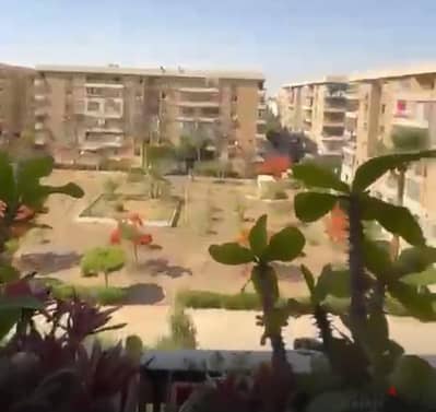 شقة لقطة للبيع سكنت سنة واحدة في مدينة الفردوس ٦ أكتوبر