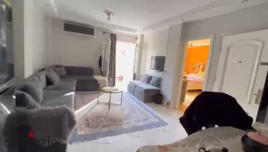 شقه للبيع تشطيب الترا سوبر لوكس الحي الثالث المجاوره الثالثه قريب من مسجد الحصري وجميع الخدمات والمحور المركزي وشارع رنا مول