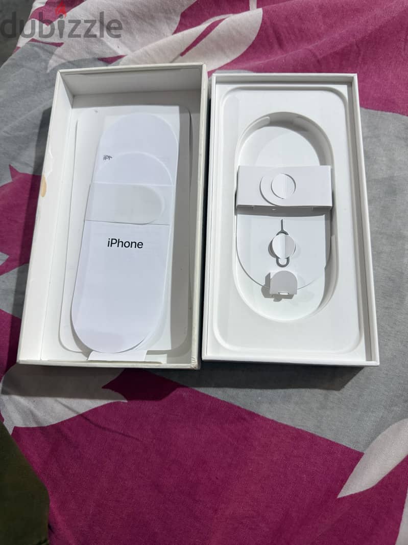Apple - iPhone 16 Pro Max 8