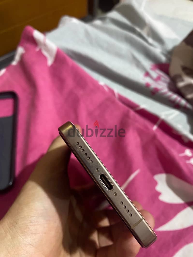 Apple - iPhone 16 Pro Max 3