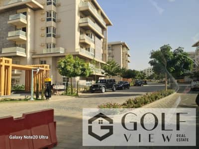 Ultra Super Lux finished apartment for sale at a bargain price: 155 m² living area with an 88 m² garden. Immediate occupancy. Club Park—prime location