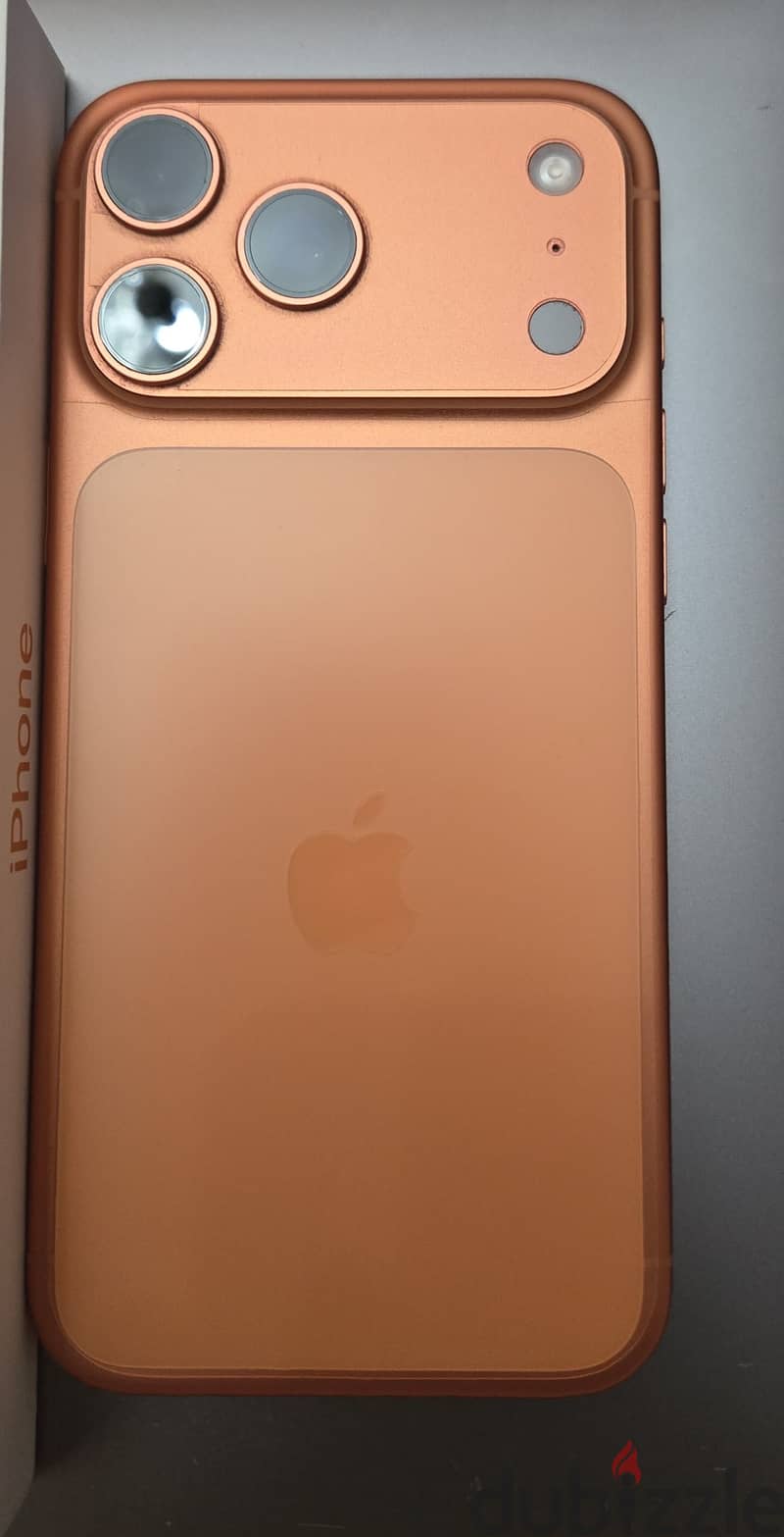Apple - iPhone 17 Pro Max 2