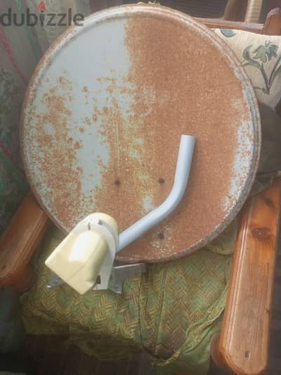 طبق دش ب قطعة والقاعدة