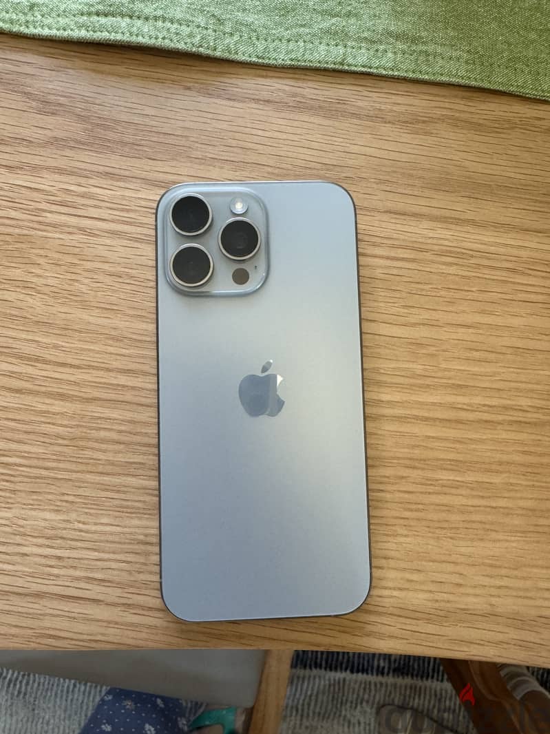 Apple - iPhone 16 Pro Max 1
