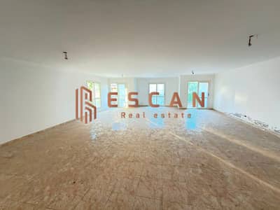 Apartment for sale in Al Rehab, 249 sq m, prime location near services, super lux finishing.