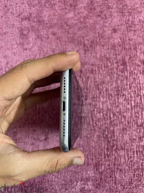 iPhone 11 3