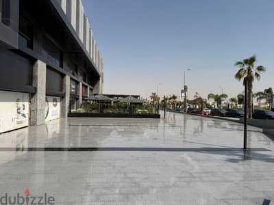 عياده في هيلتاون بالم هيلز
