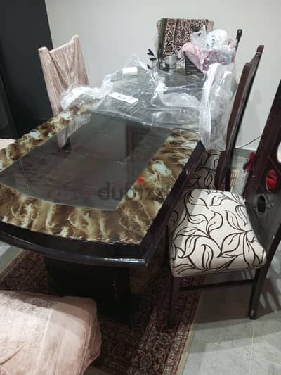 سفره ٦ كراسي و ترابيزه بدون بوفيه أو سجاد