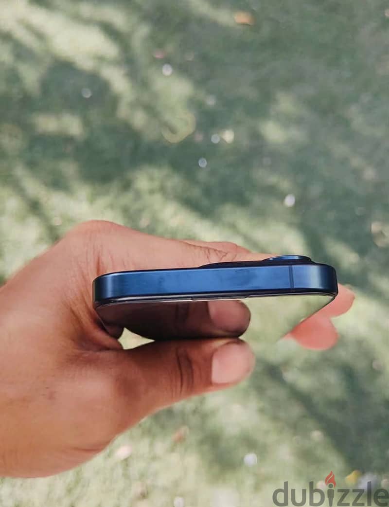 Apple - iPhone 15 Pro 2