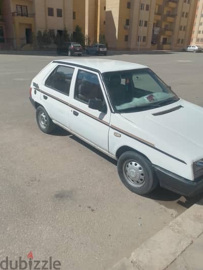 سكودا فافوريت 1994