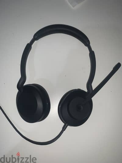 سماعة jabra 2 30 SE استعمال ٤ مرات فقط