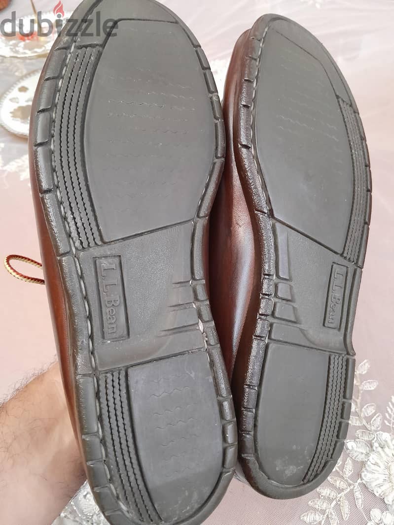 L. L. BEAN SHOSE 10