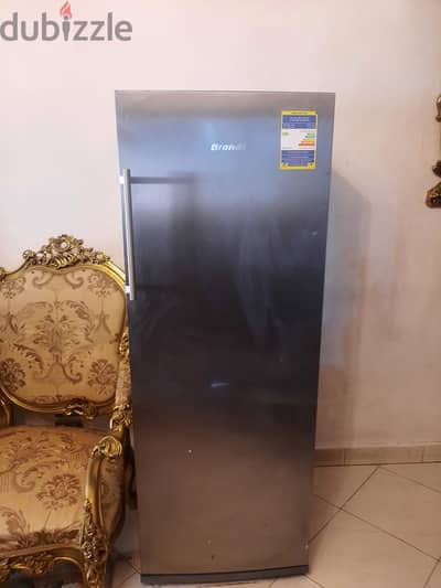 ديب فريزر براندت ٧ درج بحالة ممتازة