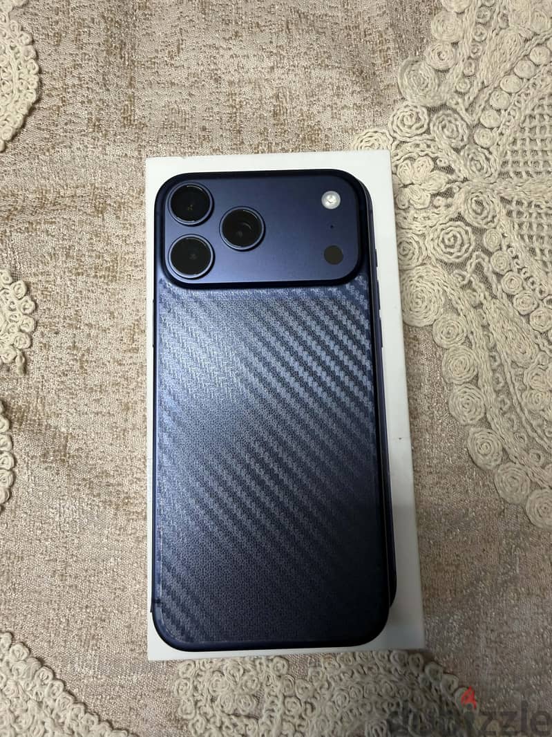 Apple - iPhone 17 Pro Max 1
