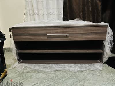 ترابيزه تليفزيون و ترابيزه لايفنج او انتريه شيك استعمال بسيط