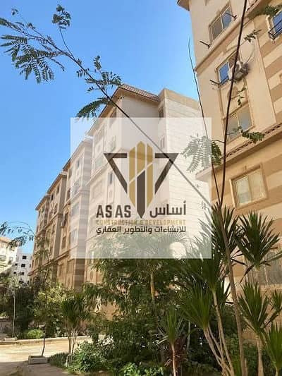 شقة للبيع تصلح تمويل عقاري فى حدائق اكتوبر بالخدمات