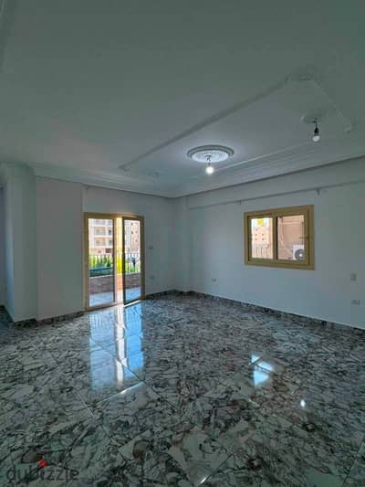 Apartment for rent in Al-Nargis Buildings, Fifth Settlement near Jamal Abdel Nasser Street, Area: 245 meters, 3 bedrooms, reception 3 pieces, 2 bathrooms, kitchen, Floor: first, elevator available