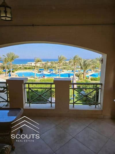 للسكن او الاستثمار شاليه للبيع 150م علي البحر متشطب في قريه لافيستا باي في الساحل الشمالي La Vista Bay East North Coast بجوار مطار العلمين