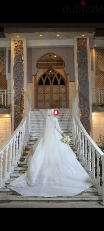 فستان زفاف مستعمل مره واحده يعتبر جديد