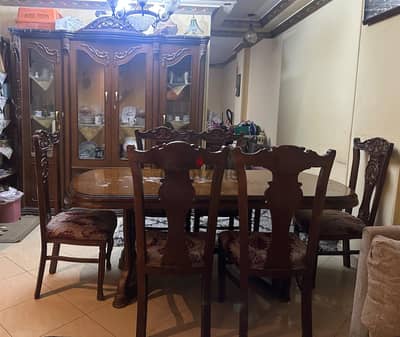 غرفة سفرة كاملة بحالة جيدة