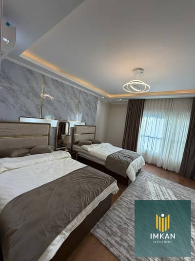 Apartment for sale, ready for immediate occupancy, fully furnished and equipped, in Amorada Compound, Fifth Settlement, on 90th Street near the Americ