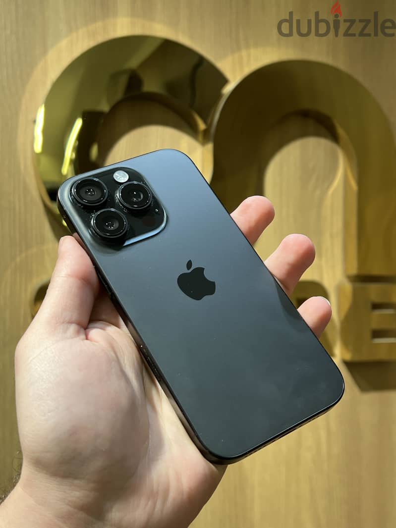 Apple - iPhone 16 Pro 2