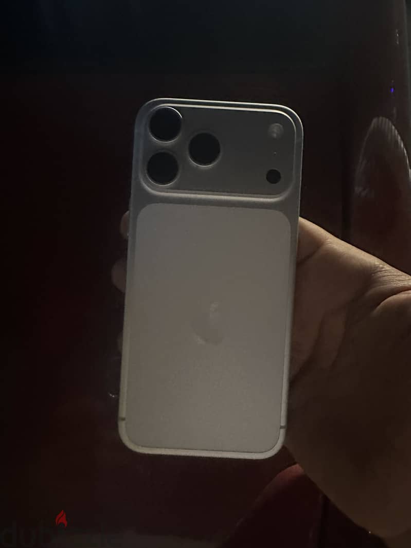 Apple - iPhone 17 Pro Max 3