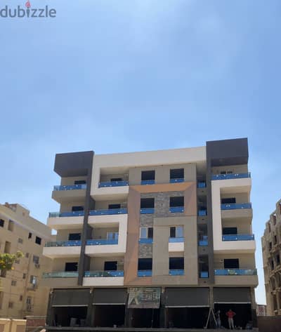 شقه للبيع بالمعراج السفلي المجاوره الثامنه خلف مسجد التوبه
