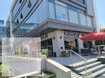 A shop for immediate occupancy, currently rented for 78,000 per month, is available for viewing in Fifth Settlement. The price can be paid in installments.