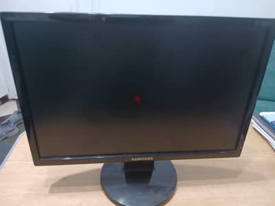 شاشة ساميونج LCD 22 بوصة بحالة ممتازة