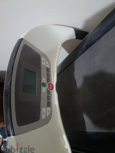 مشاية رياضية