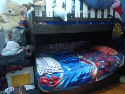 سرير ضورين bunk bed