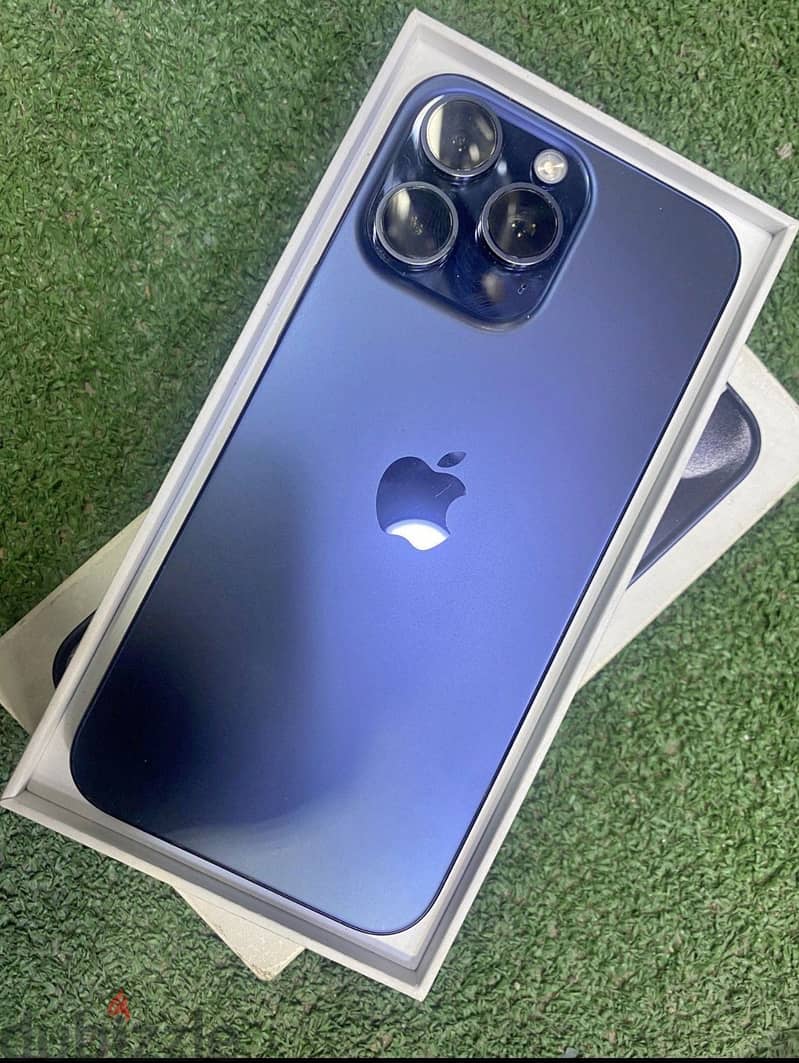 Apple - iPhone 15 Pro Max 1