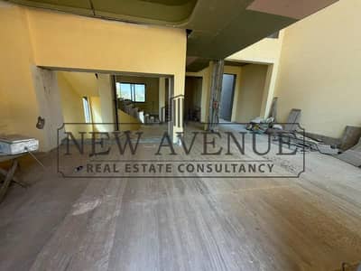 Delivered Twinhouse in Waterway Villas Double height very prime location direct on lagoon with private pool and elevator with downpayment for sale