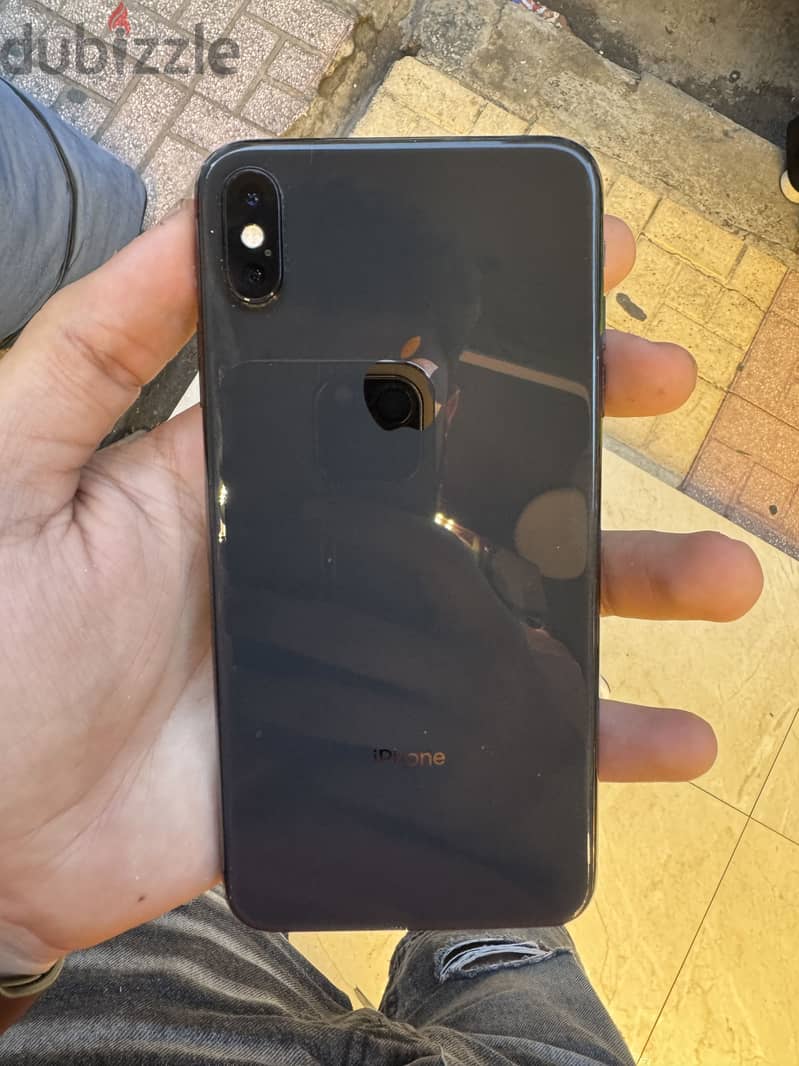 Apple - iPhone XS Max 4