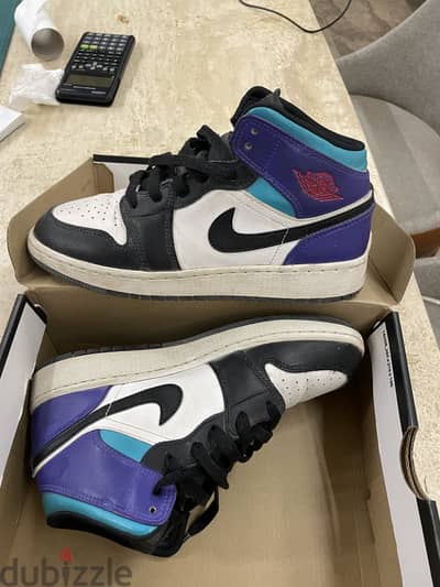 Nike air Jorden 1 mid original size 37.5