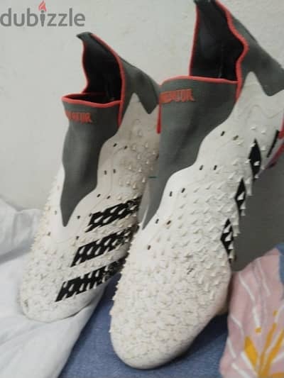 ADIDAS Predator