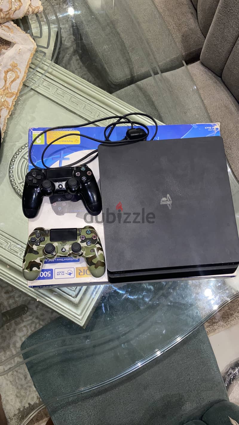 Playstation 4 slim 1