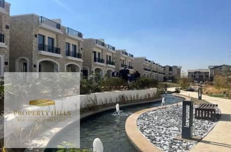 للبيع استاندالون  double height استلام فوري  ومعاها private pool وفي قلب القاهره الجديده