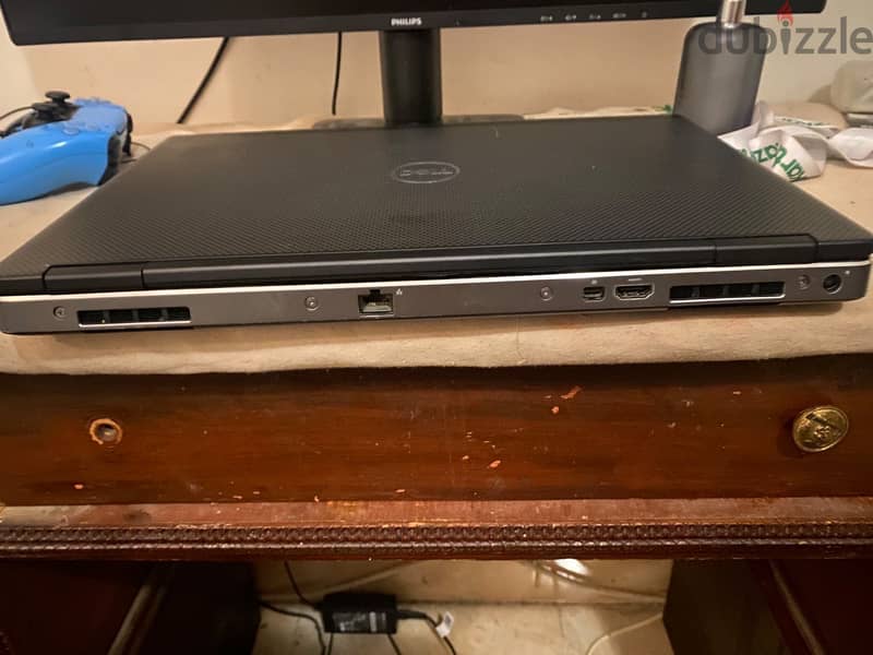 Dell Precision 7530 Workstation 1