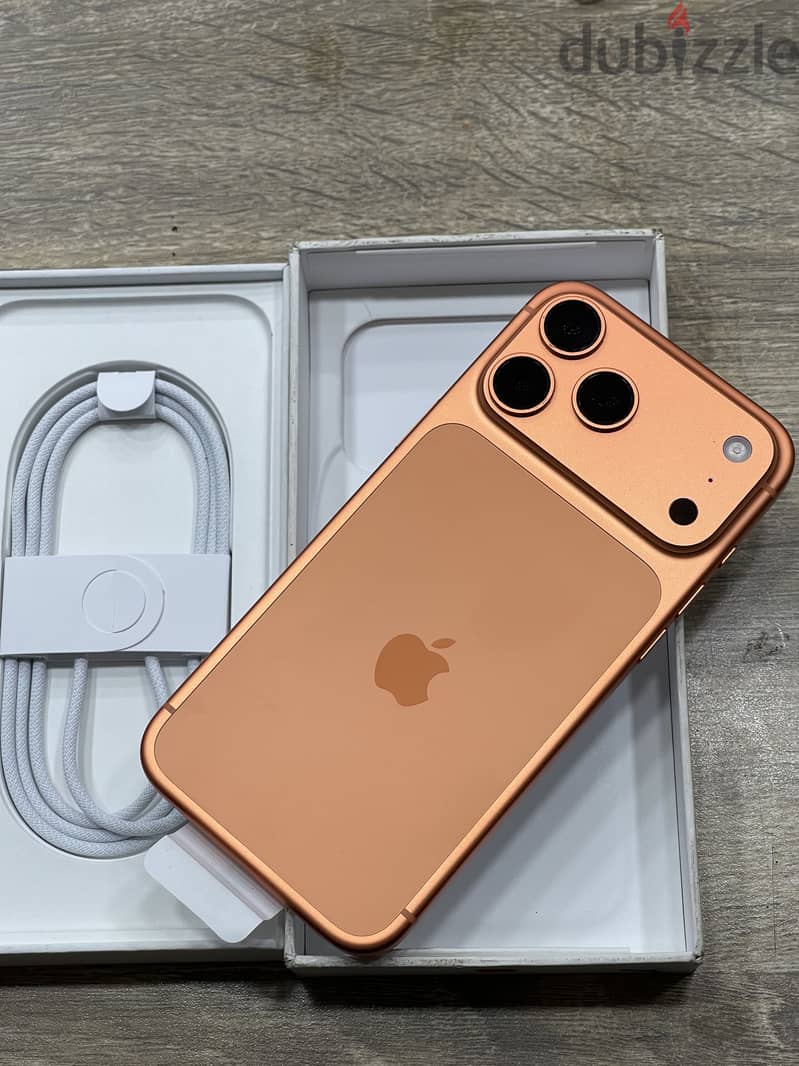 Apple - iPhone 17 Pro Max 1