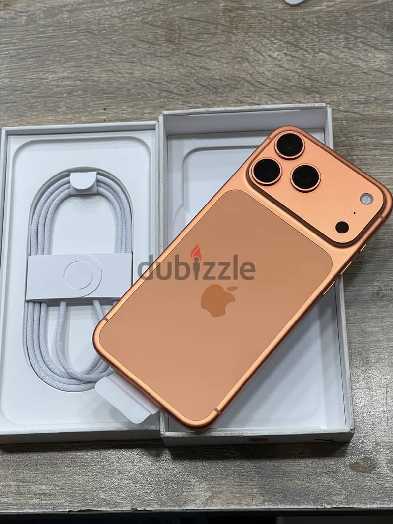 Apple - iPhone 17 Pro Max 2