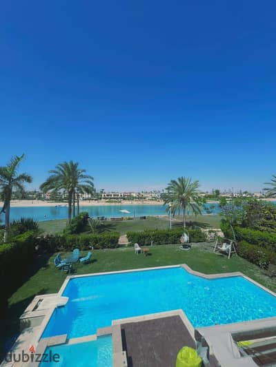 Villa in Marina, first row with a private beach