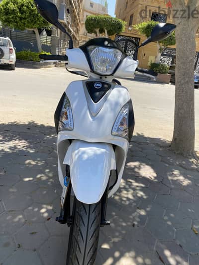 Scooter SYM ST 200 سكوتر