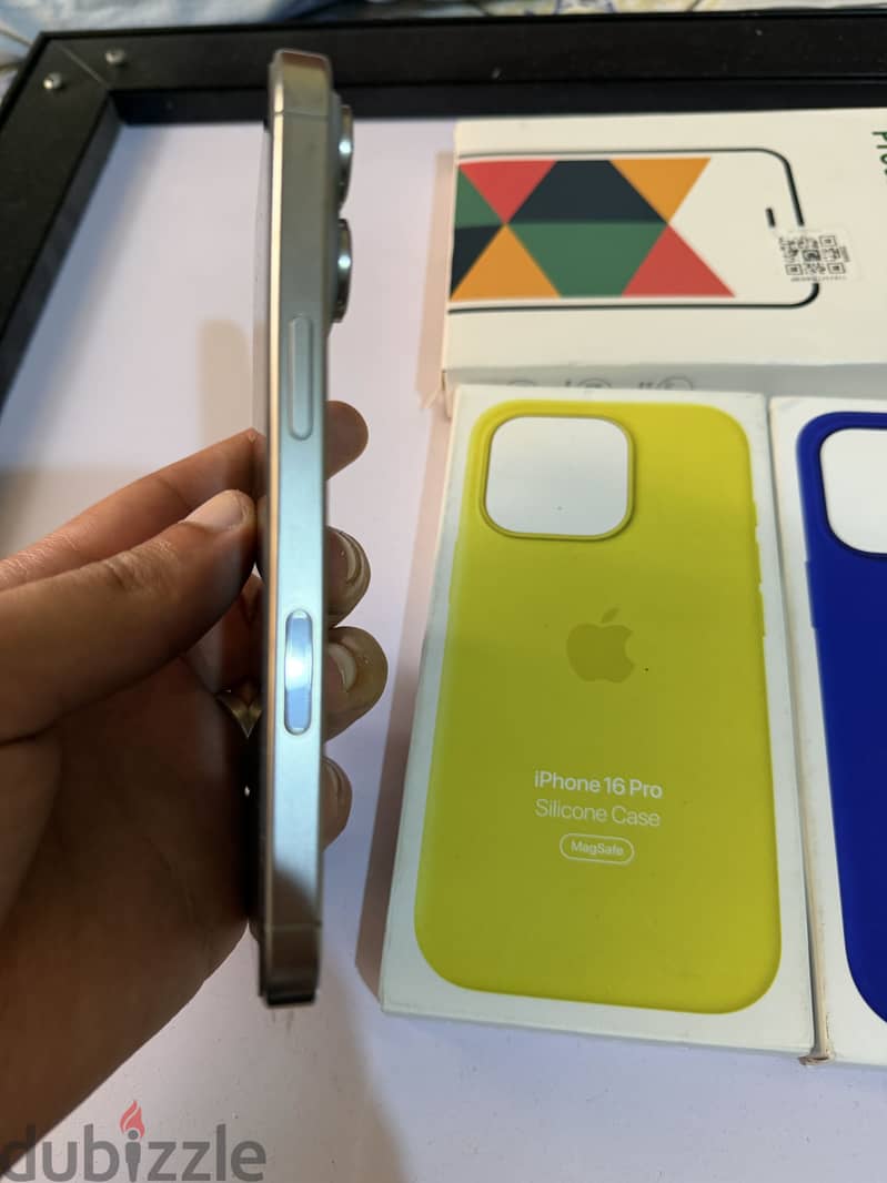 Apple - iPhone 16 Pro 2