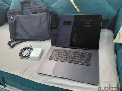 MacBook pro M4 Max ( 16 inch ) Ram 48 Hard Tera SSD Like New